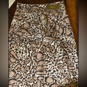 Bcbgmaxazria animal print skirt never been worn